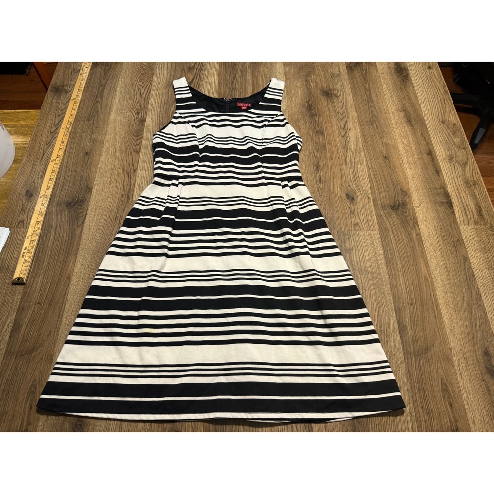 Merona Dress Womens Size M Black White Striped Fit & Flare Sleeveless Knee Dress